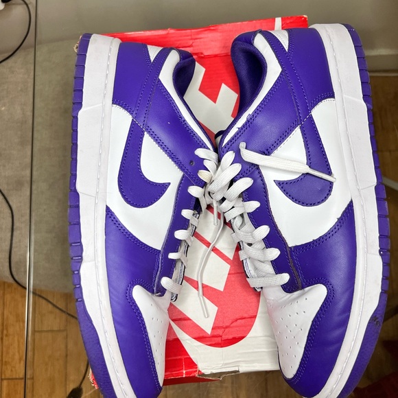 Nike Dunk Low Championship Court Purple
Men 12 - Picture 3 of 7